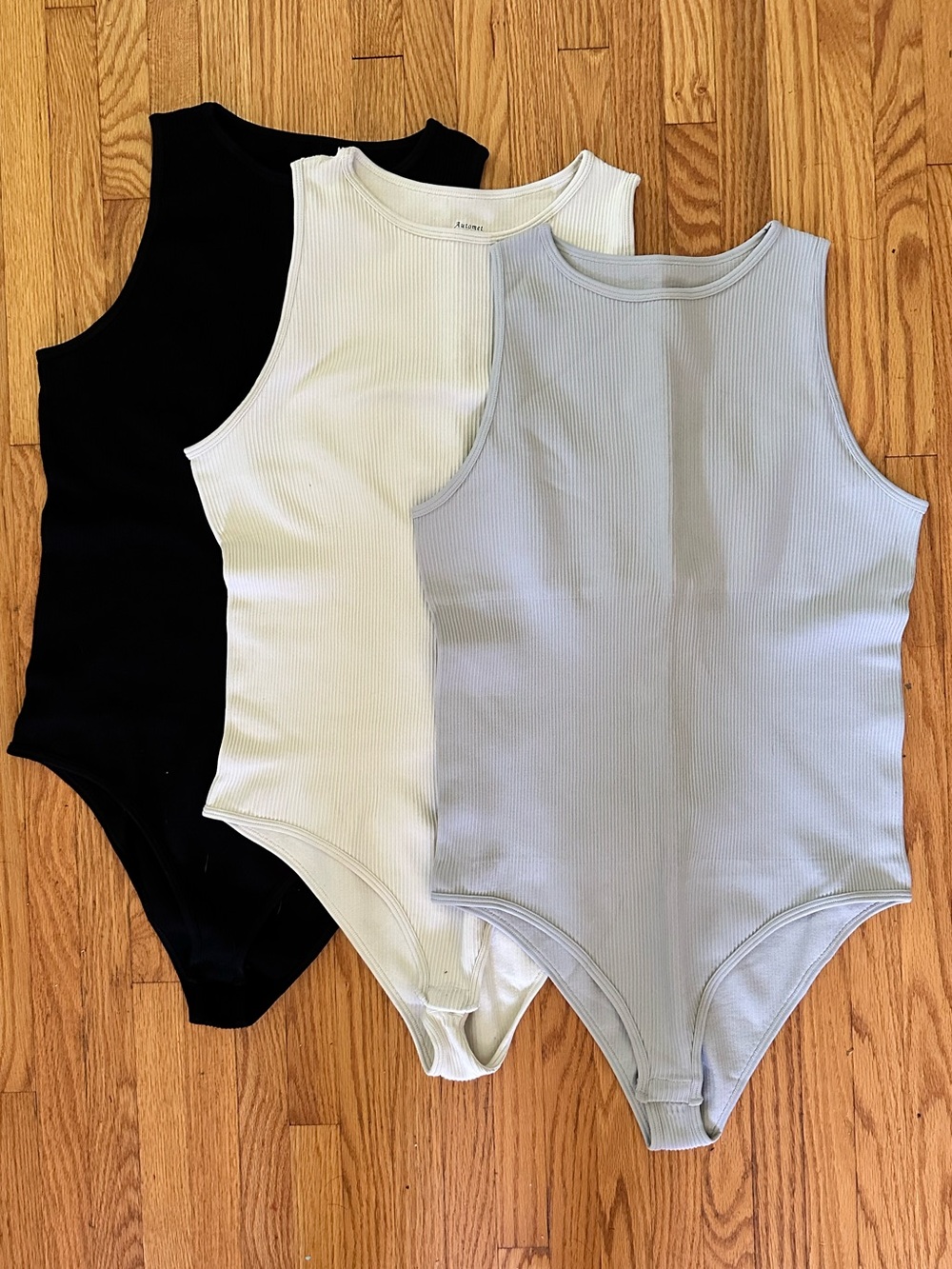 Set of 3 Ribbed Bodysuits